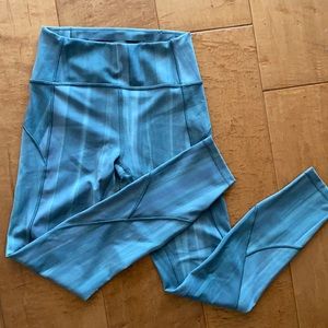 *RARE* Lululemon In Movement 7/8 leggings
